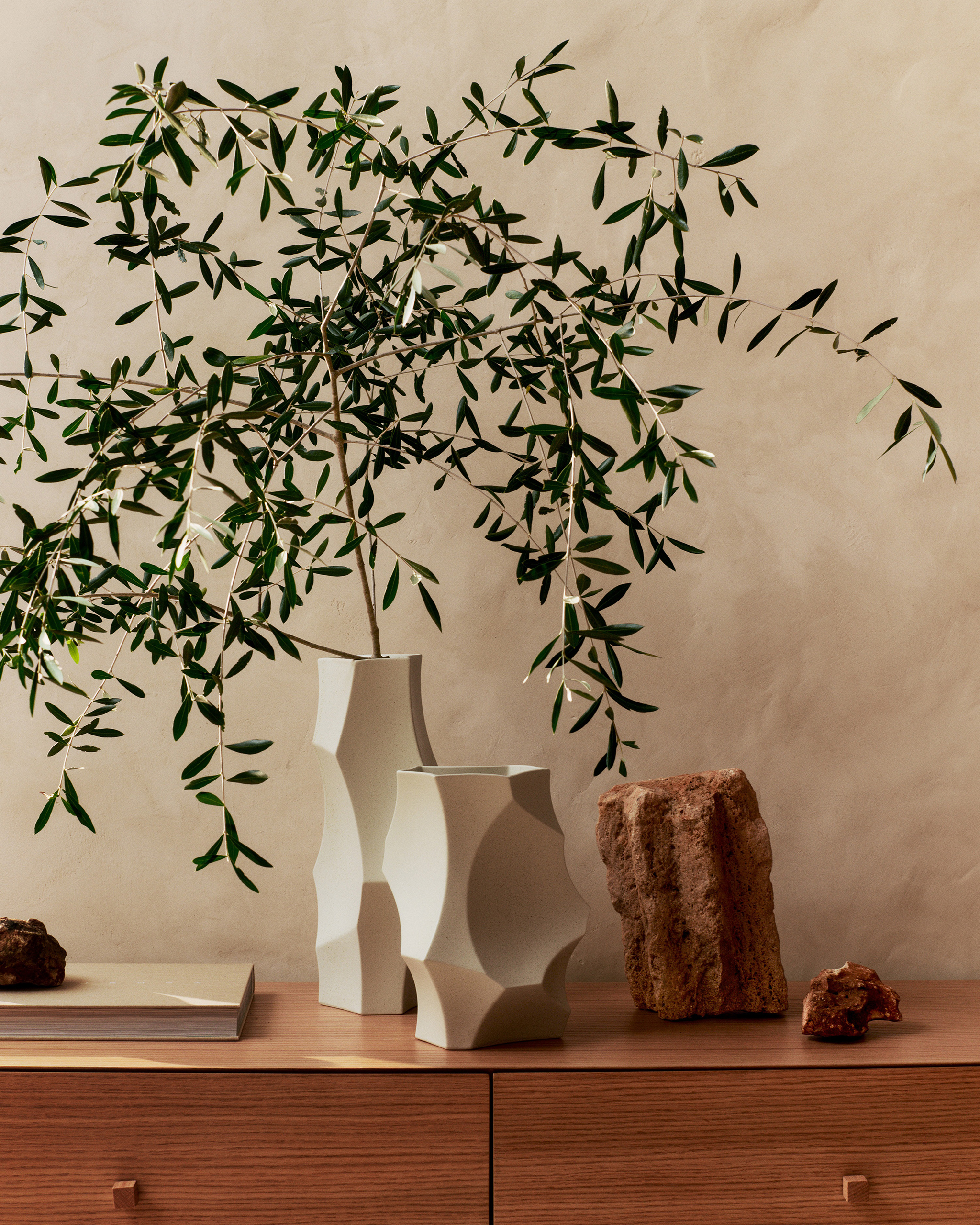 Cueva Vase