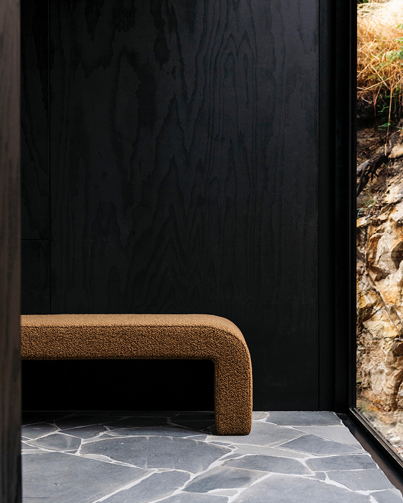 Reeno Bench